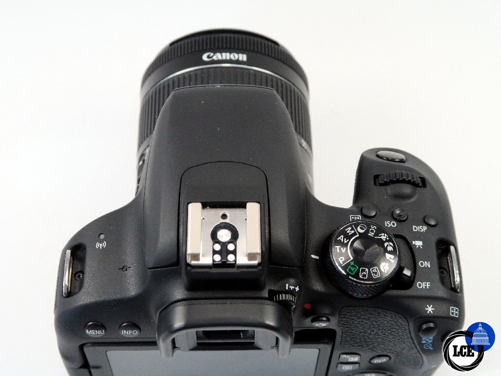 Canon Eos 800D 18-55mm f4-5.6 IS STM