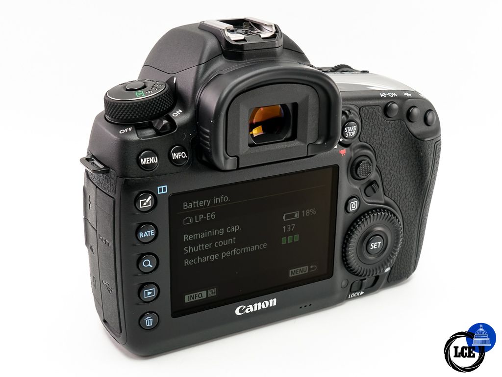 Canon EOS 5D Mark IV Body * VERY LOW SHUTTER COUNT OF ONLY 350 *