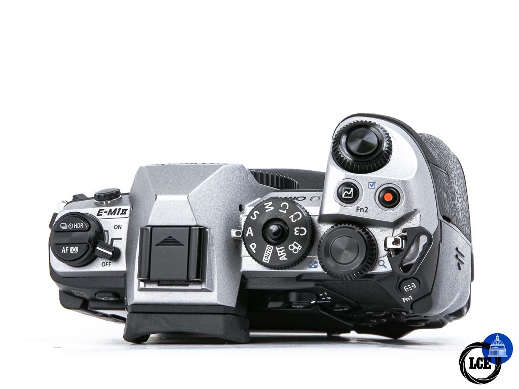 Olympus E-M1 II + HLD-9 **101k Shutter Count**