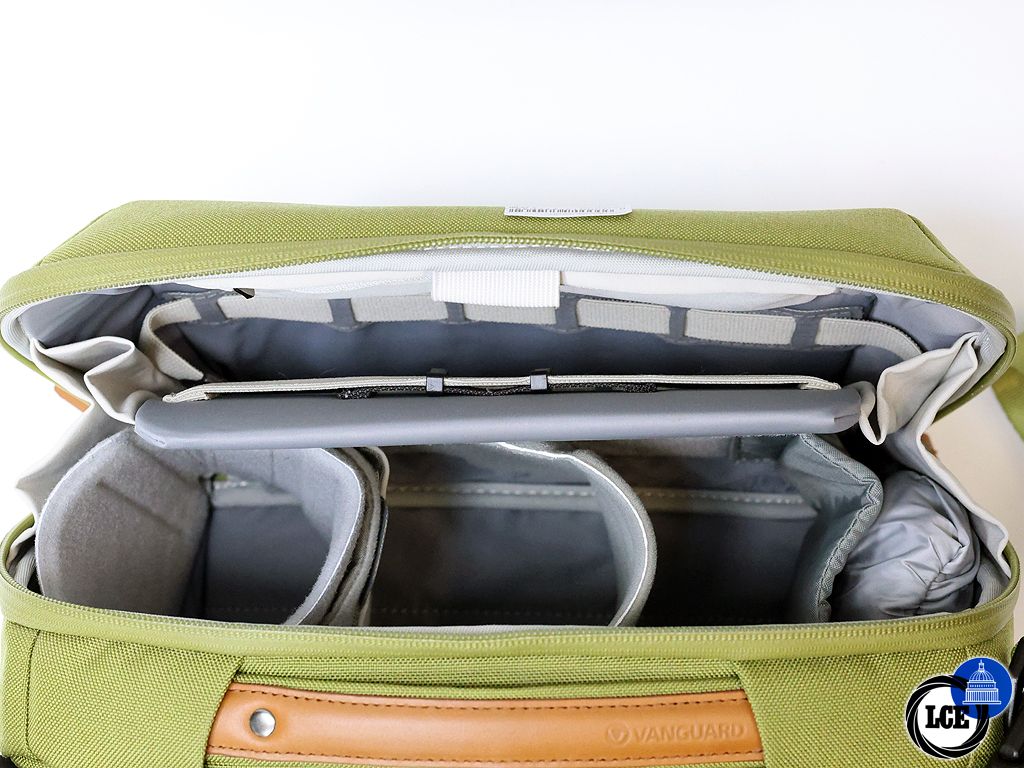 Vanguard VEO CITY Cross Body CB29 Green | 1277203