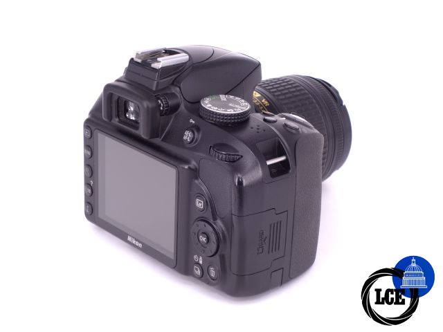 Nikon D3300 + AF-S 18-55mm f/3.5-5.6G VR DX
