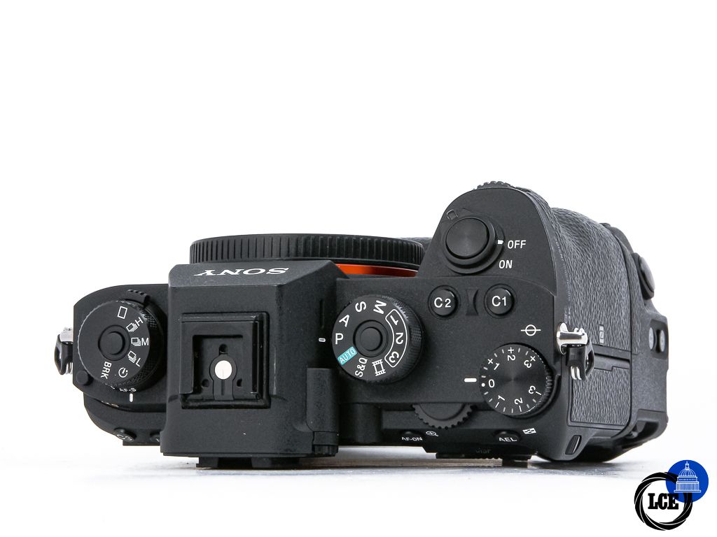 Sony A9 + VG-C3EM **9k Shutter Count**