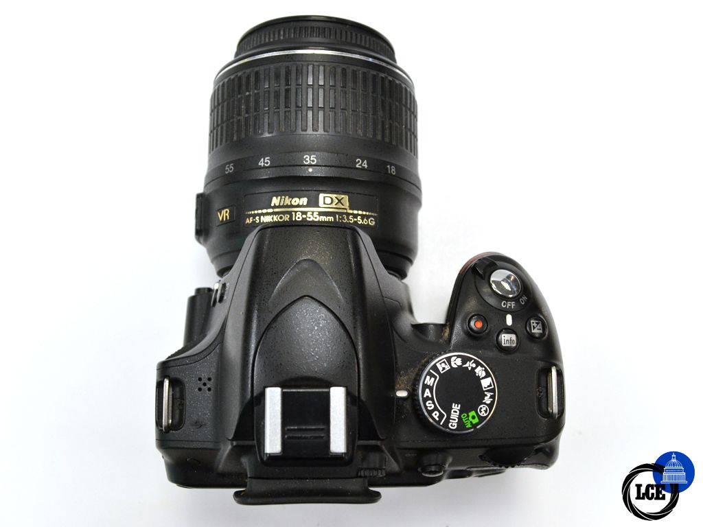 Nikon D3200 + 18-55mm F3.5-5.6