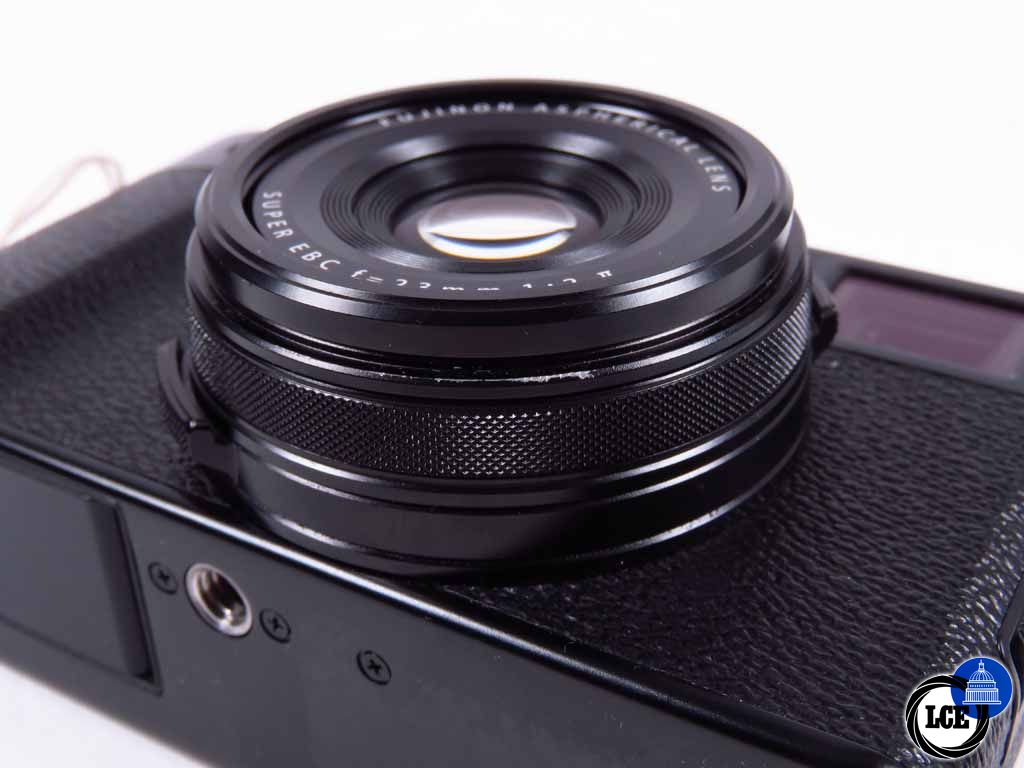 FujiFilm X100VI Black