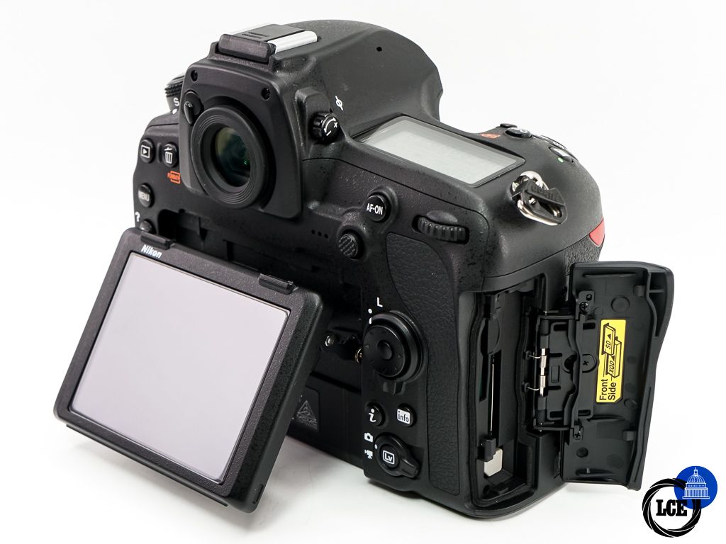 Nikon D850 Body * SHUTTER COUNT ONLY 860 *