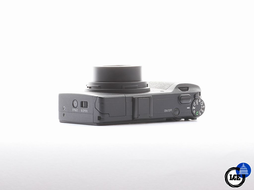 Ricoh GR [2013 APS-C] [4*] | 10114983