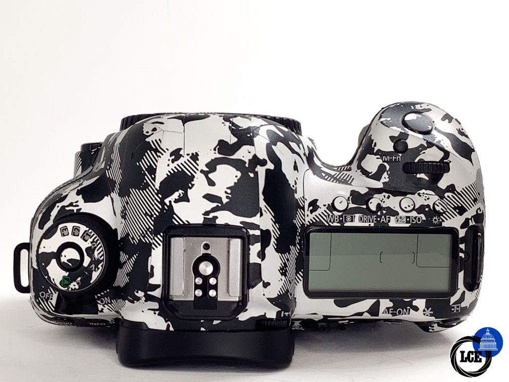 Canon EOS 5D IV Body with vinyl wrap