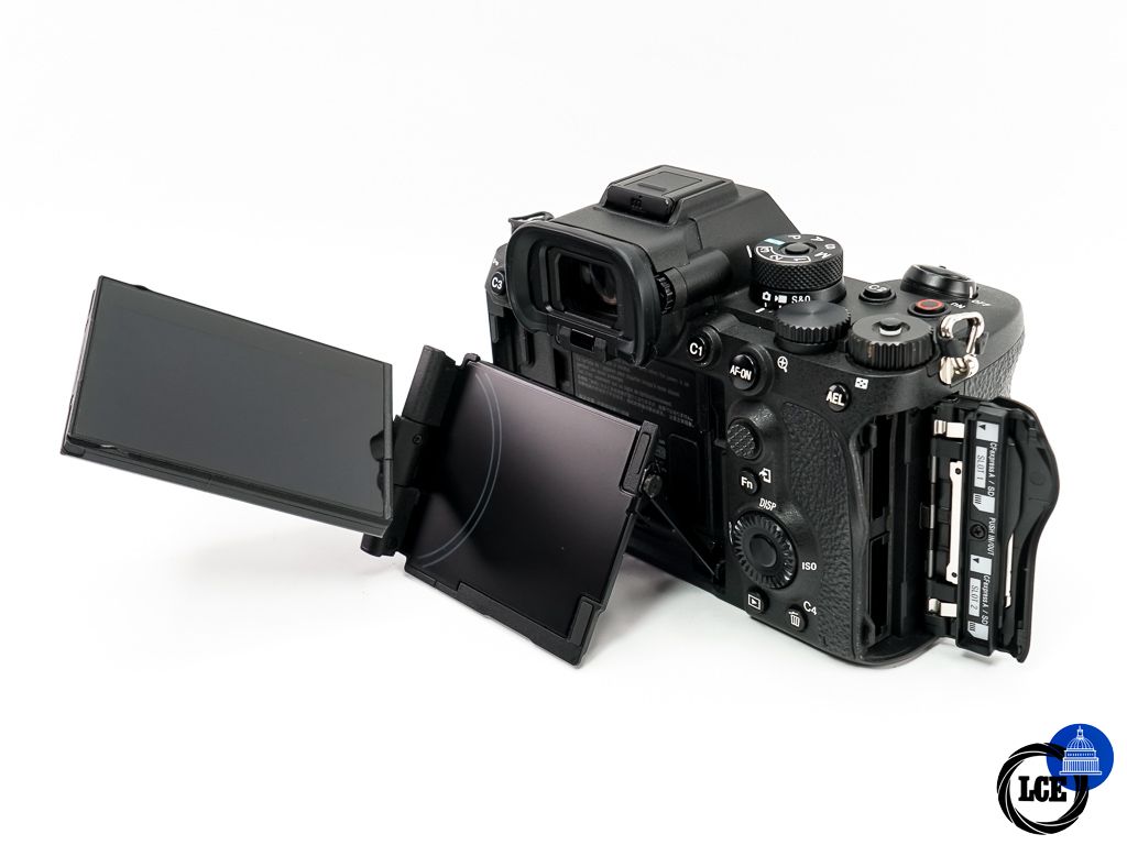 Sony A7R V Body * BOXED / SHUTTER COUNT 11.2K *