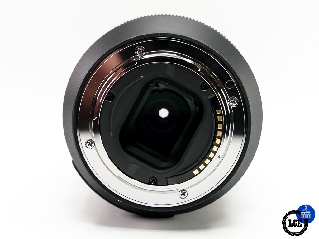 Sony E 70-350mm F4.5-6.3 G OSS * LIKE NEW *