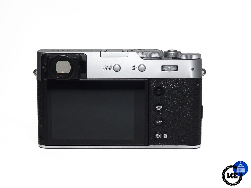 FujiFilm X100VI Silver