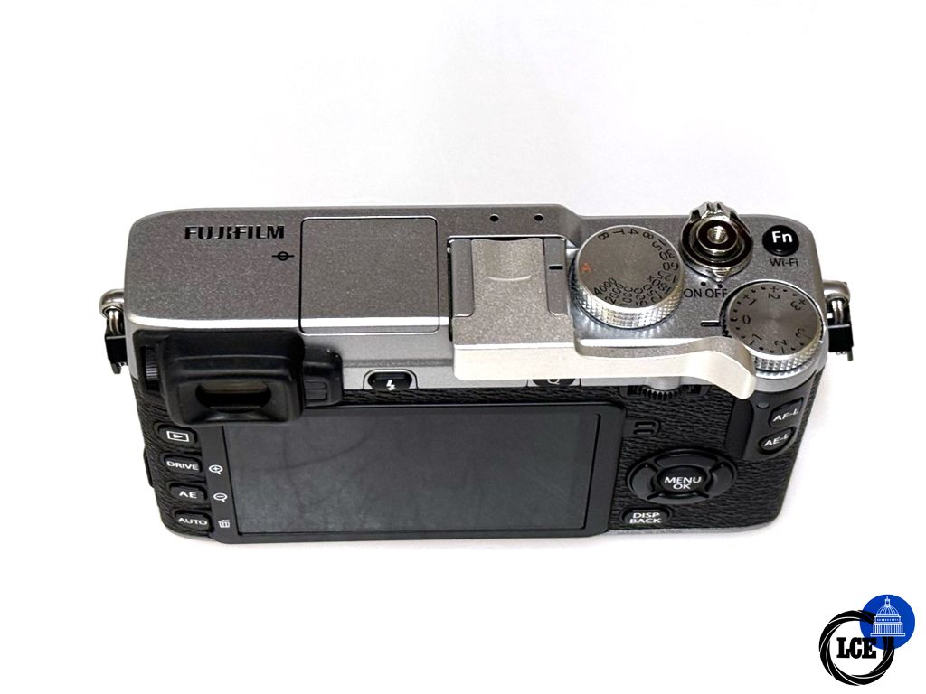 FujiFilm X-E2s Silver Body 