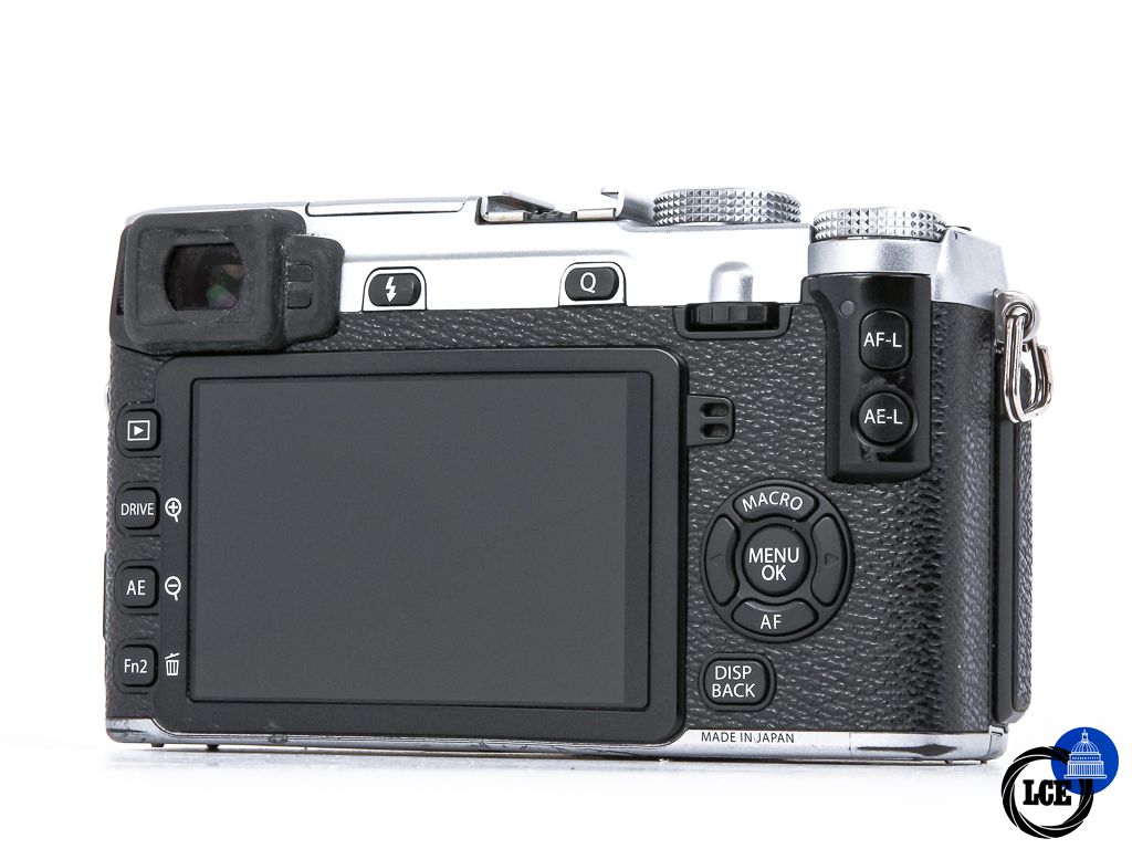 FujiFilm X-E2 + 18-55mm f2.8-4 OIS