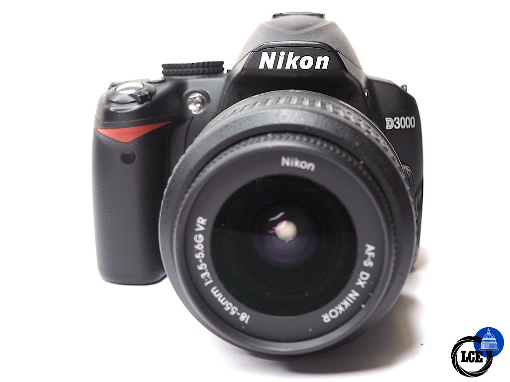Nikon D3000 + 18-55mm VR