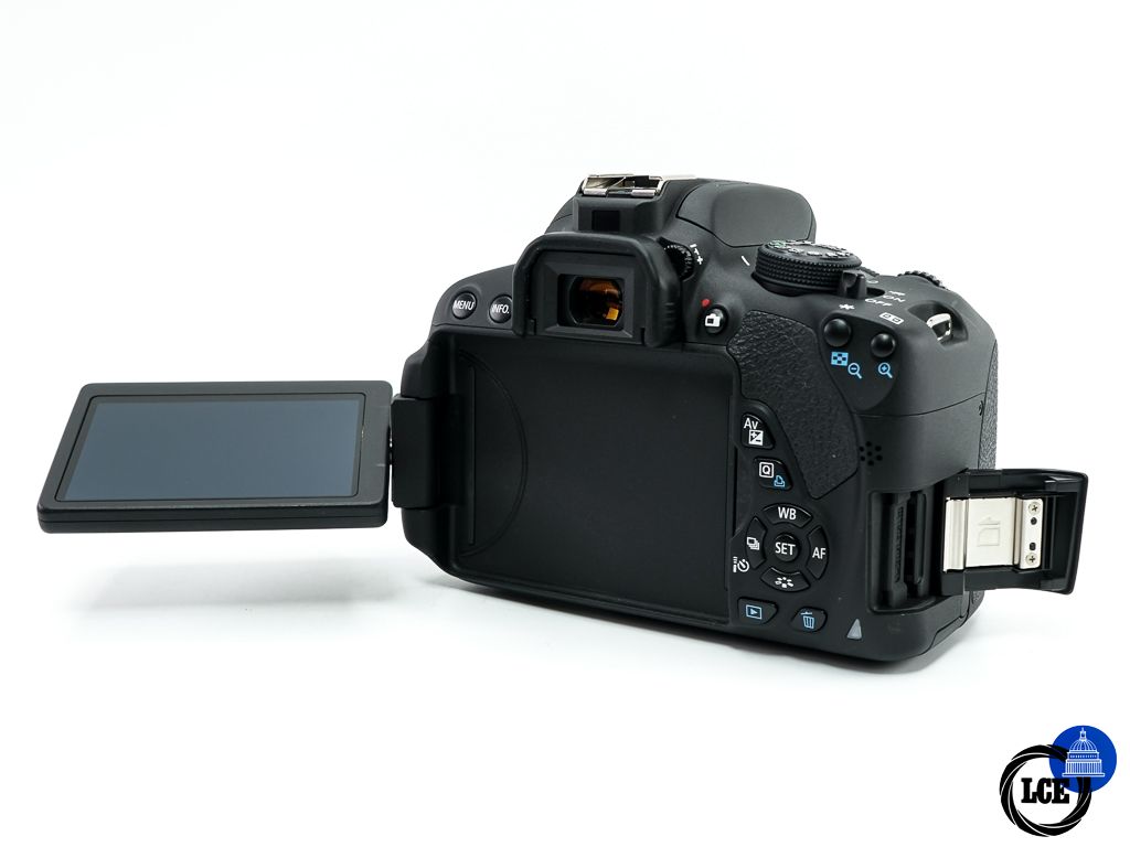 Canon EOS 700D + 18-55mm IS STM