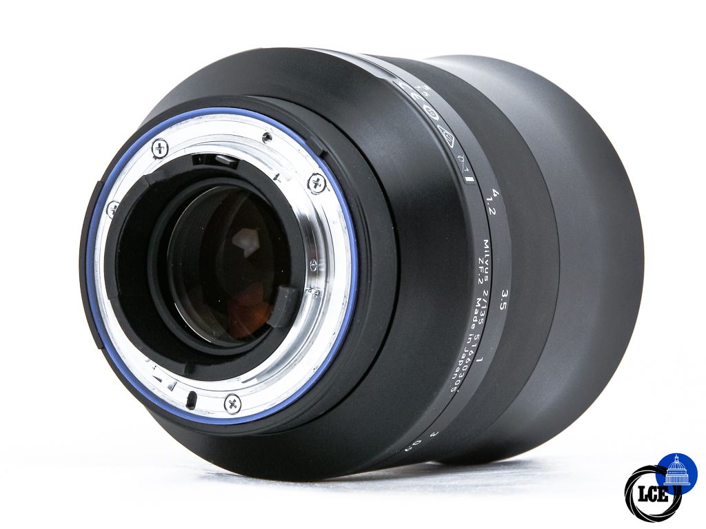 Zeiss Milvus 135mm f2 APO Sonnar T* Nikon F Mount