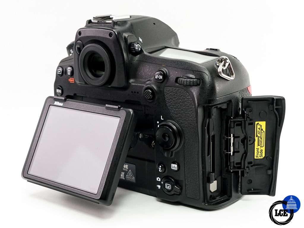 Nikon D850 Body * BOXED *