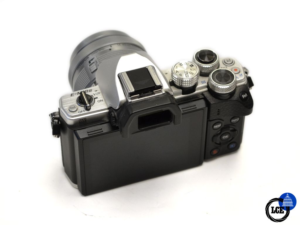 Olympus OM-D E-M10 II + 14-42mm *1413 Actuations*