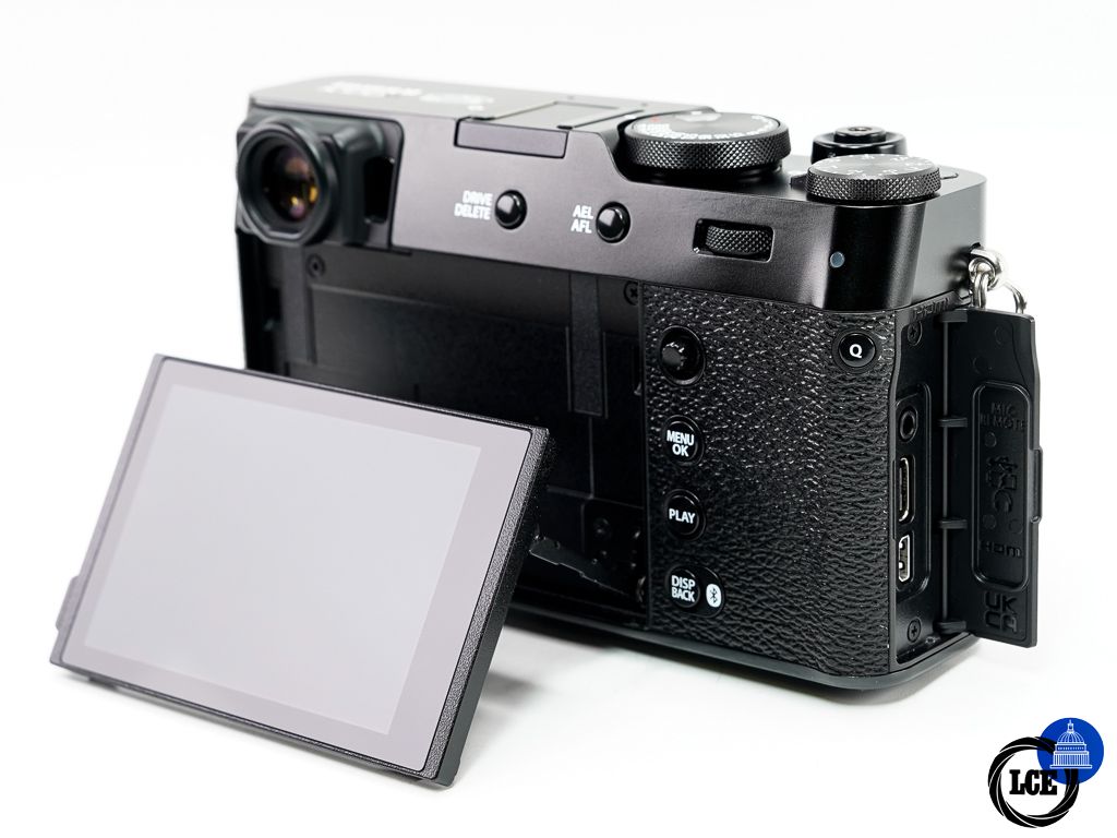 FujiFilm X100 VI Black * BOXED + SPARE BATTERY *