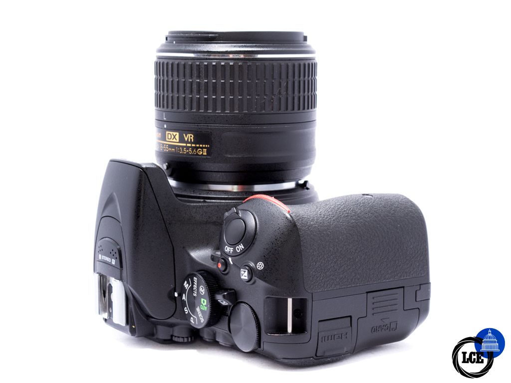Nikon D5500 + AF-S 18-55mm f3.5-5.6G II *Very low Shutter Count*