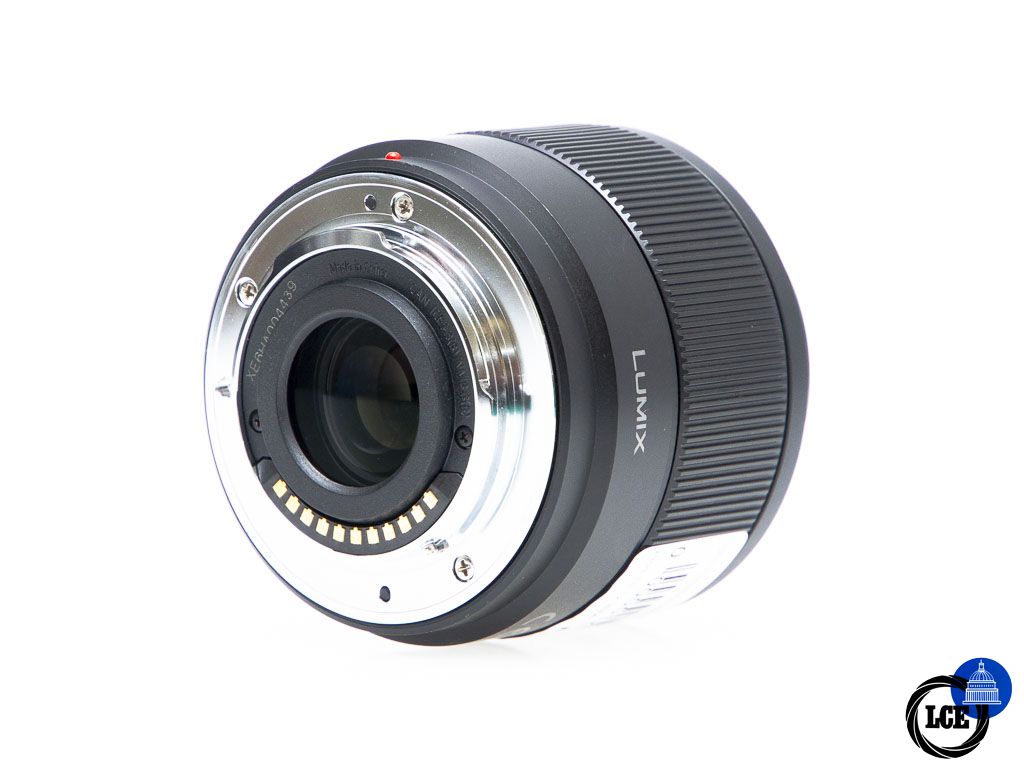 Panasonic Lumix 25mm f/1.7 - Micro 4/3