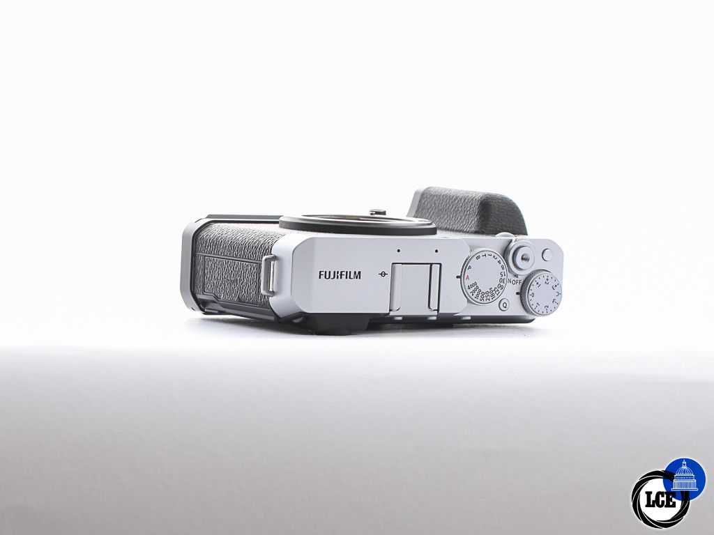FujiFilm X-E4 body silver [4*] | 10115235