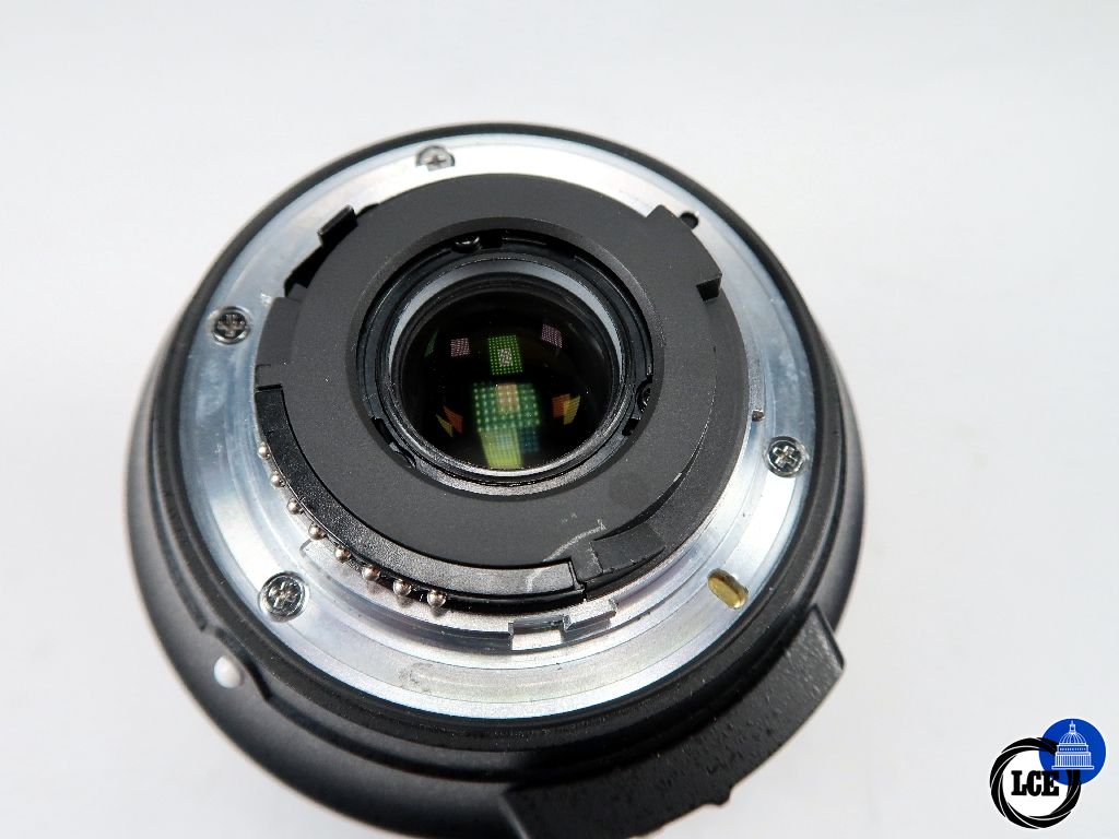 Nikon DX 18-300mm f3.5-6.3G ED VR