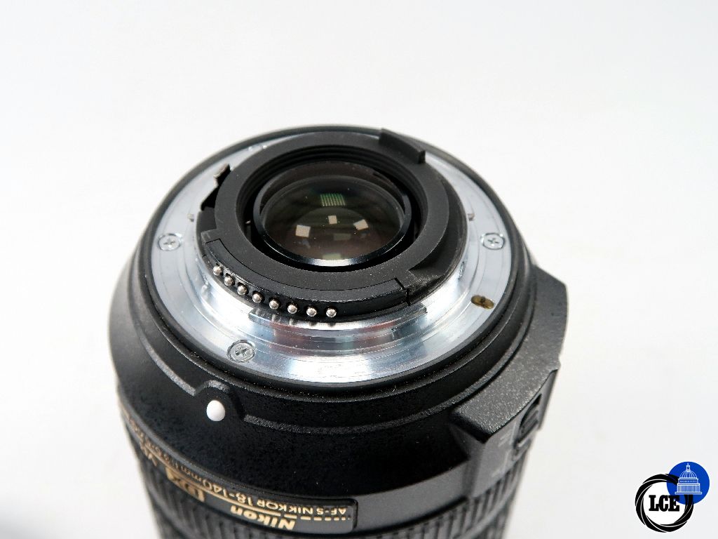 Nikon DX 18-140mm f3.5-5.6G