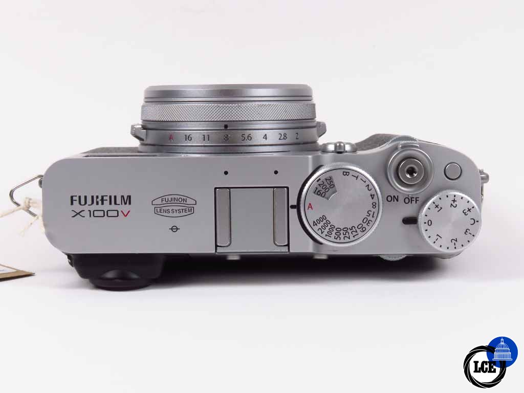 FujiFilm X100V Chrome