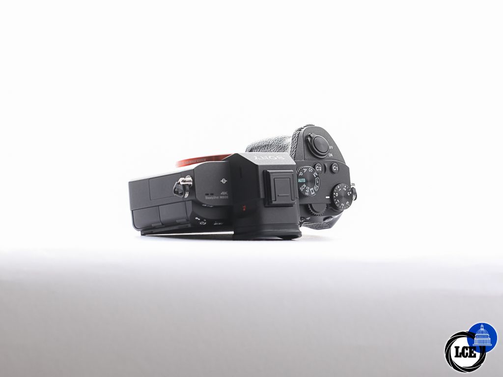 Sony A7 III body [slight screen discoloration] [3*] | 10115274 