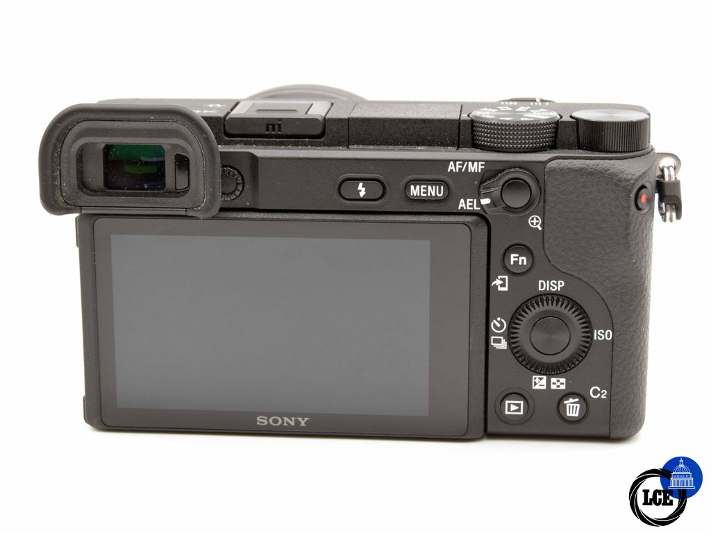 Sony A6400 with Sony E 16-50mm f/3.5-5.6 OSS