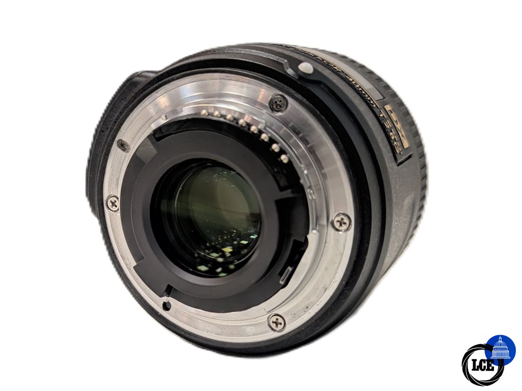 Nikon AF-S 40mm F2.8 G Micro DX 