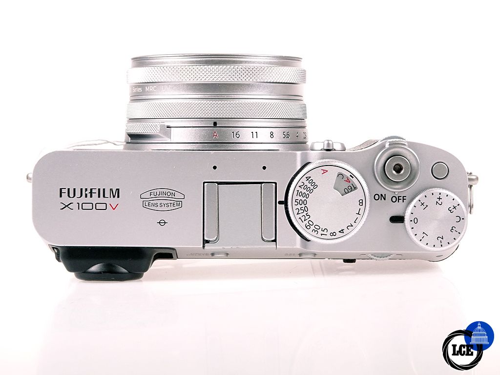 FujiFilm X100V Silver