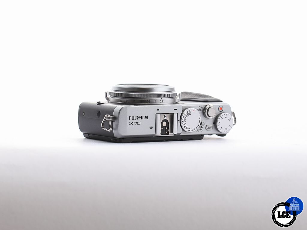 FujiFilm X70 [3*] | 10115311
