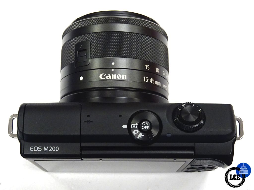 Canon M200 + 15-45mm 