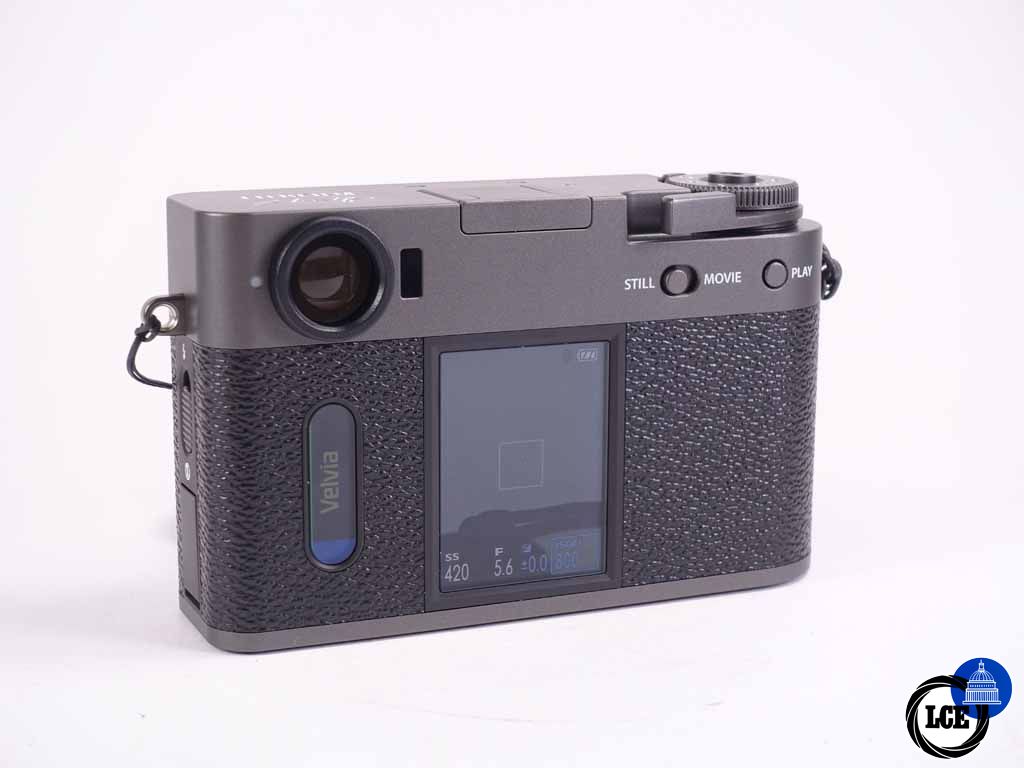 FujiFilm X Half
