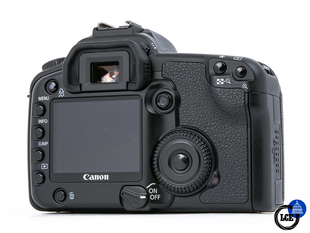 Canon EOS 30D + 18-55mm IS