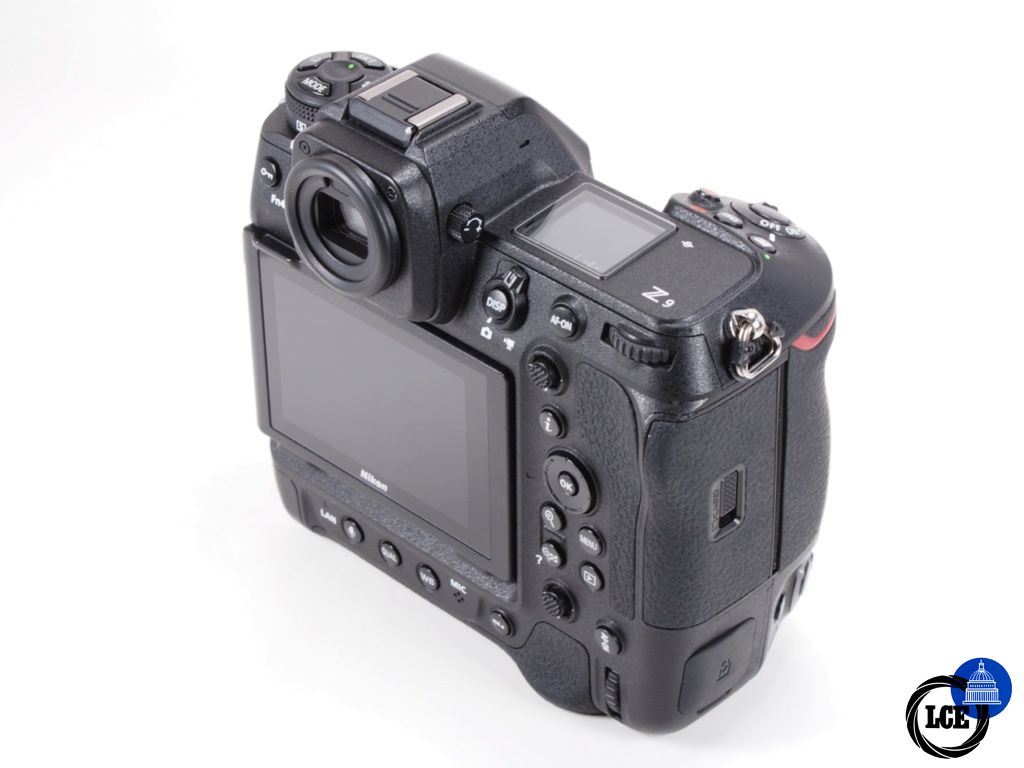 Nikon Z9 & Extra EN-EL 18d Battery