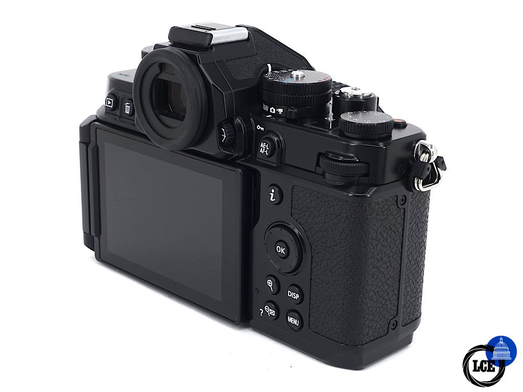 Nikon Z f + Z 40mm F2 SE | 4*