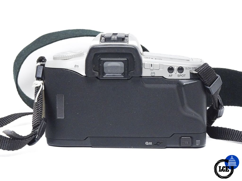Minolta Dynax 4 + 28-80mm f3.5-5.6 D