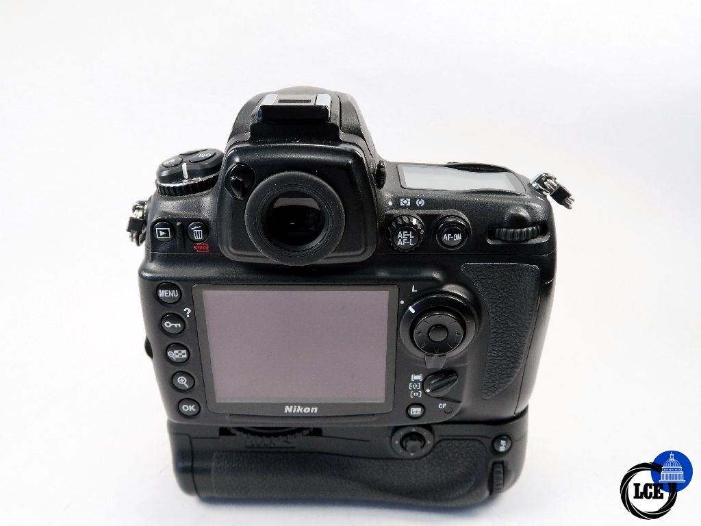 Nikon D700 + grip shutter count 11k