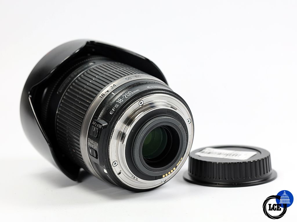 Canon EF-S 18-200mm f/3.5-5.6 IS 
