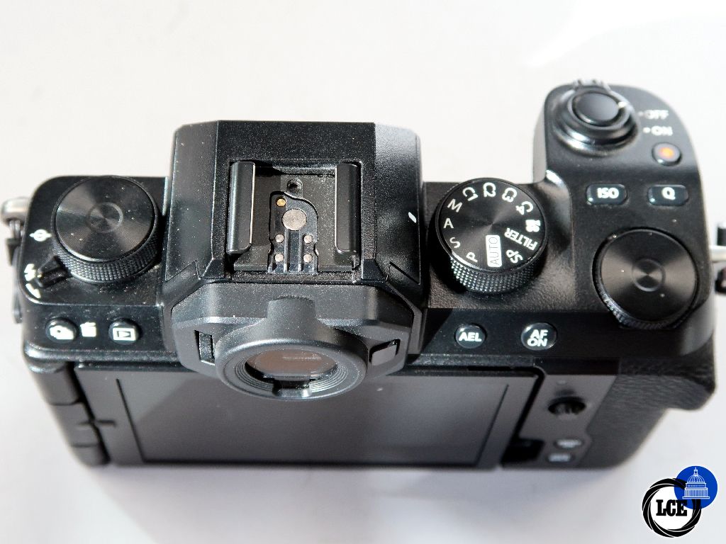 FujiFilm X-S10 