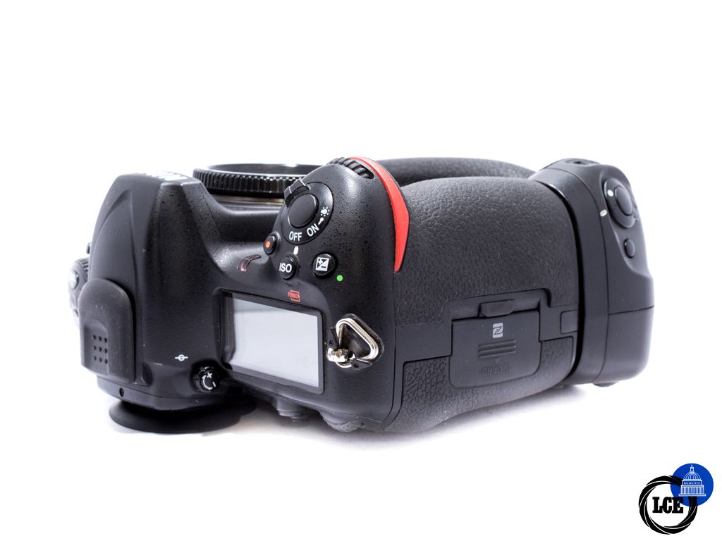 Nikon D500 Body + MB-D17 Battery Grip *Boxed*