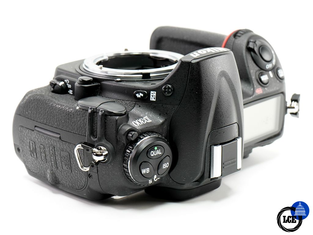 Nikon D300 Body * BOXED / SHUTTER COUNT ON 8K *