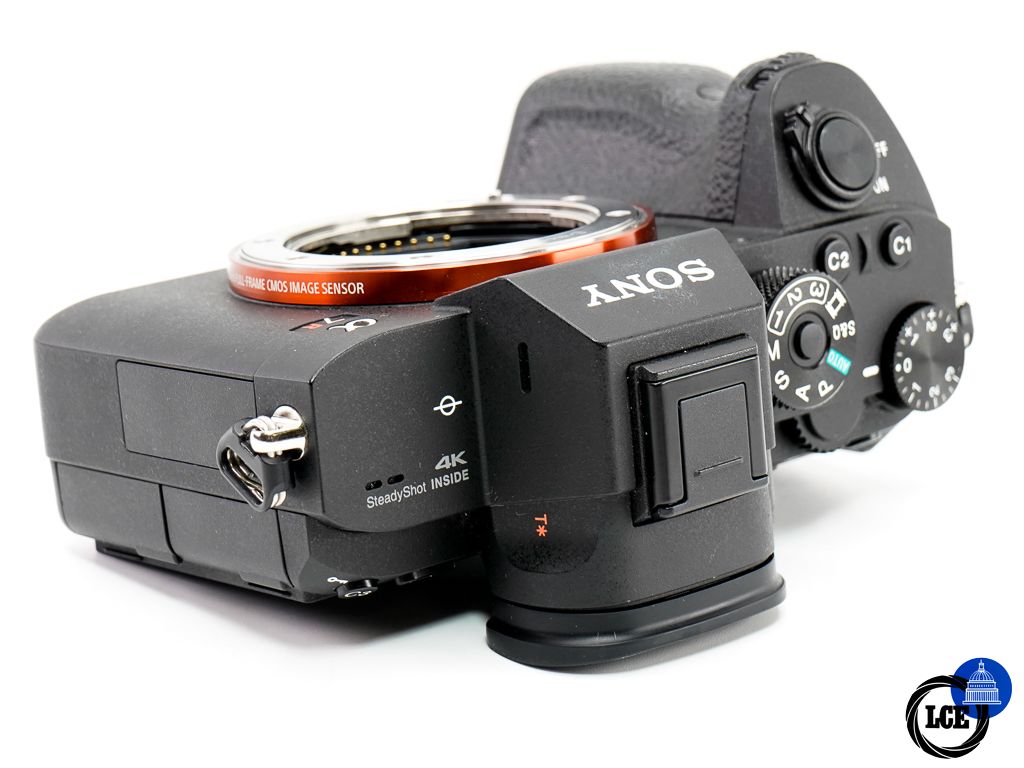 Sony A7R III Body   ** Low Shutter Count **