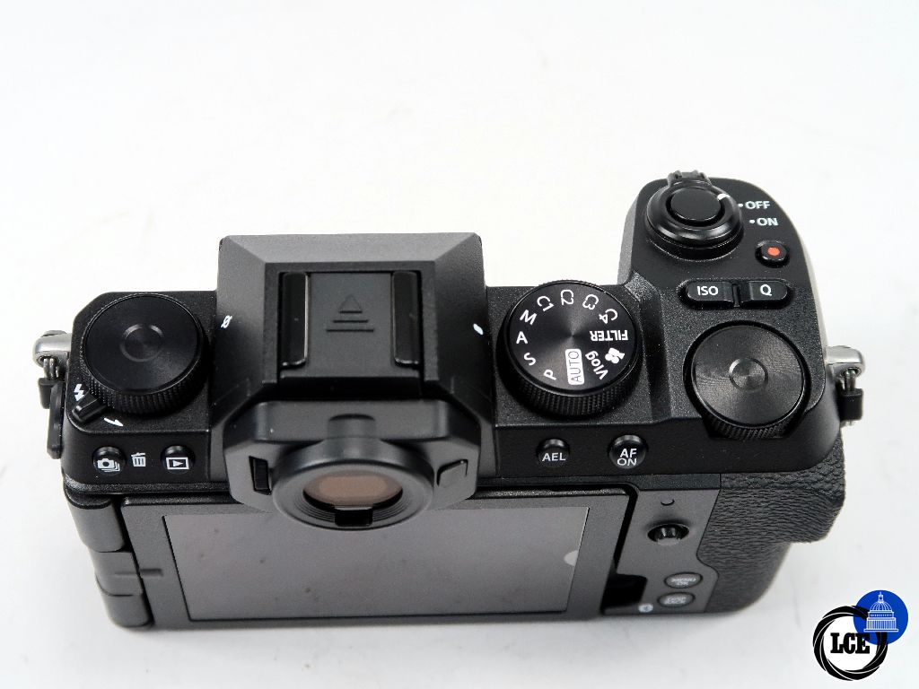 FujiFilm X-S20  sub 300 shots