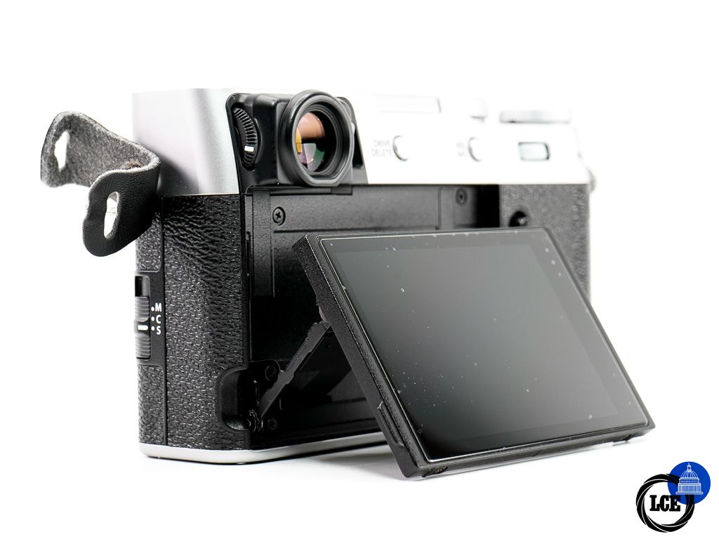 FujiFilm X100V Silver  * BOXED / SHUTTER COUNT 2.5K *