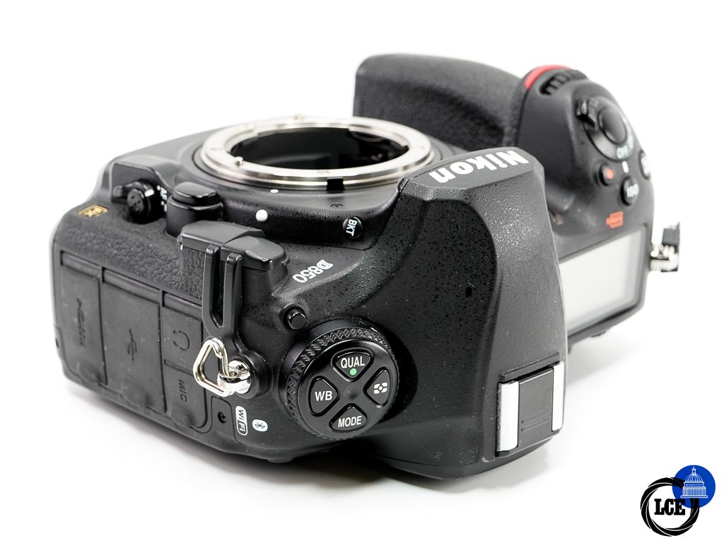 Nikon D850 Body * BOXED *