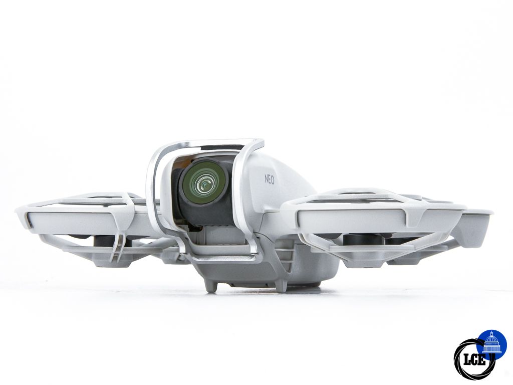 DJI Neo Fly More Combo