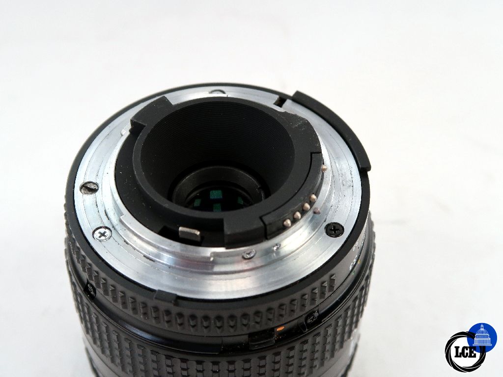 Nikon FX 35-70mm F3.3-4.5 AF-D